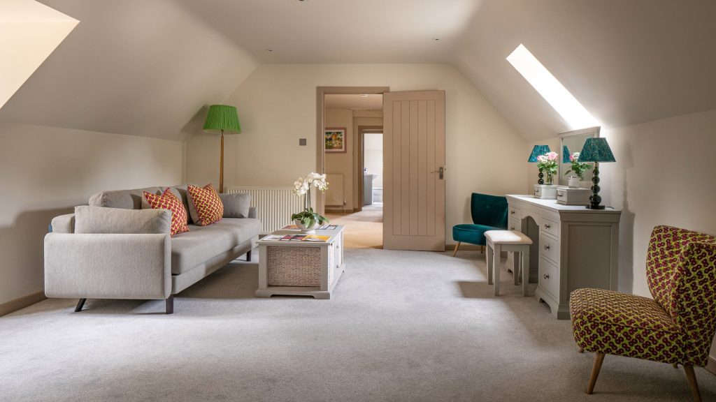 Pheasant Hill Temple Guiting