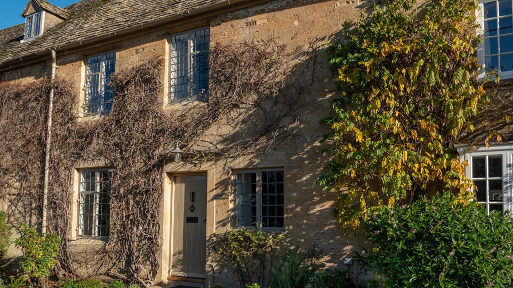 Five Bells Cottage bledington street view