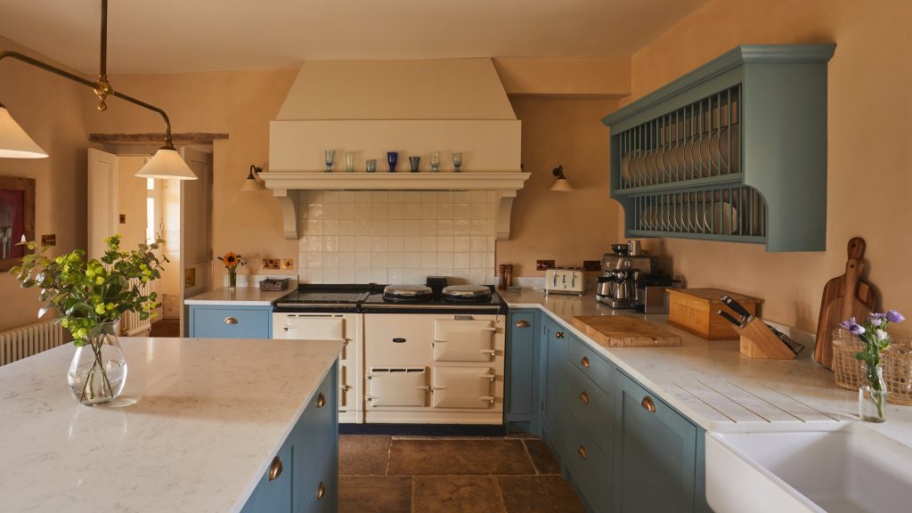 Latimer Farmhouse & Cottage
