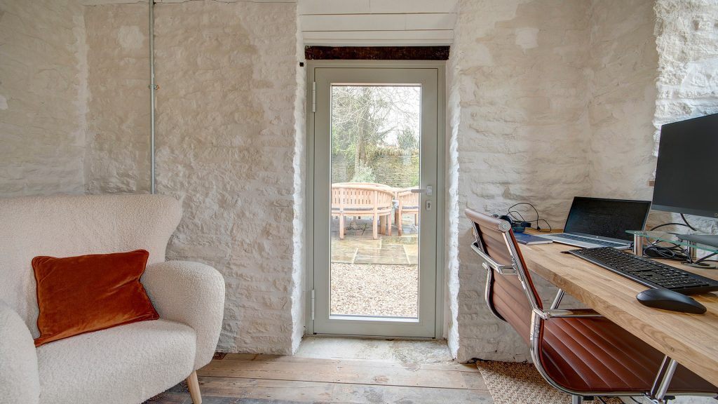 Gables Cottage Churchill