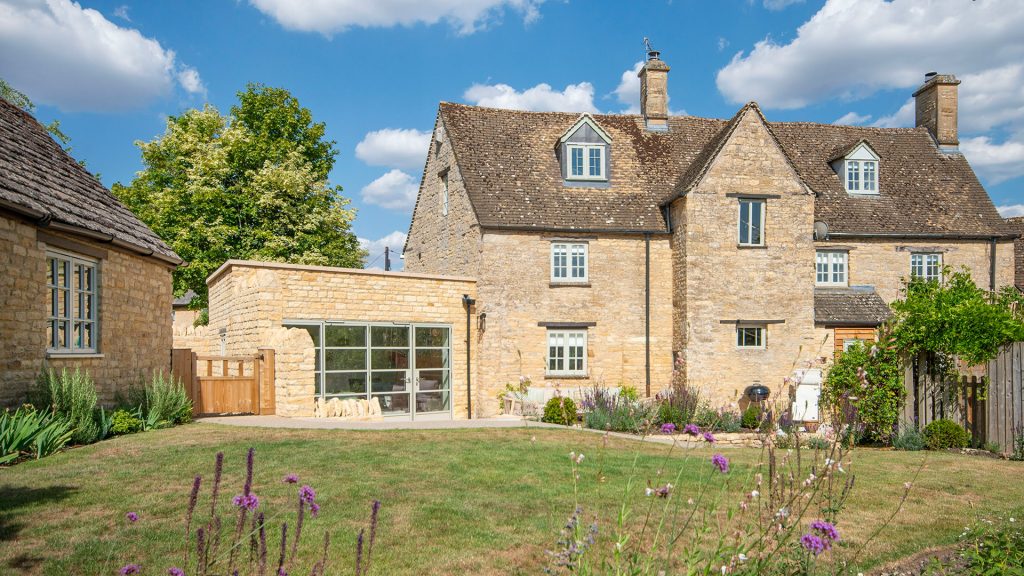 Gables Cottage Churchill