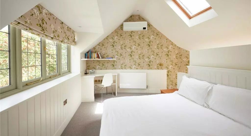 Brook House Lower Slaughter