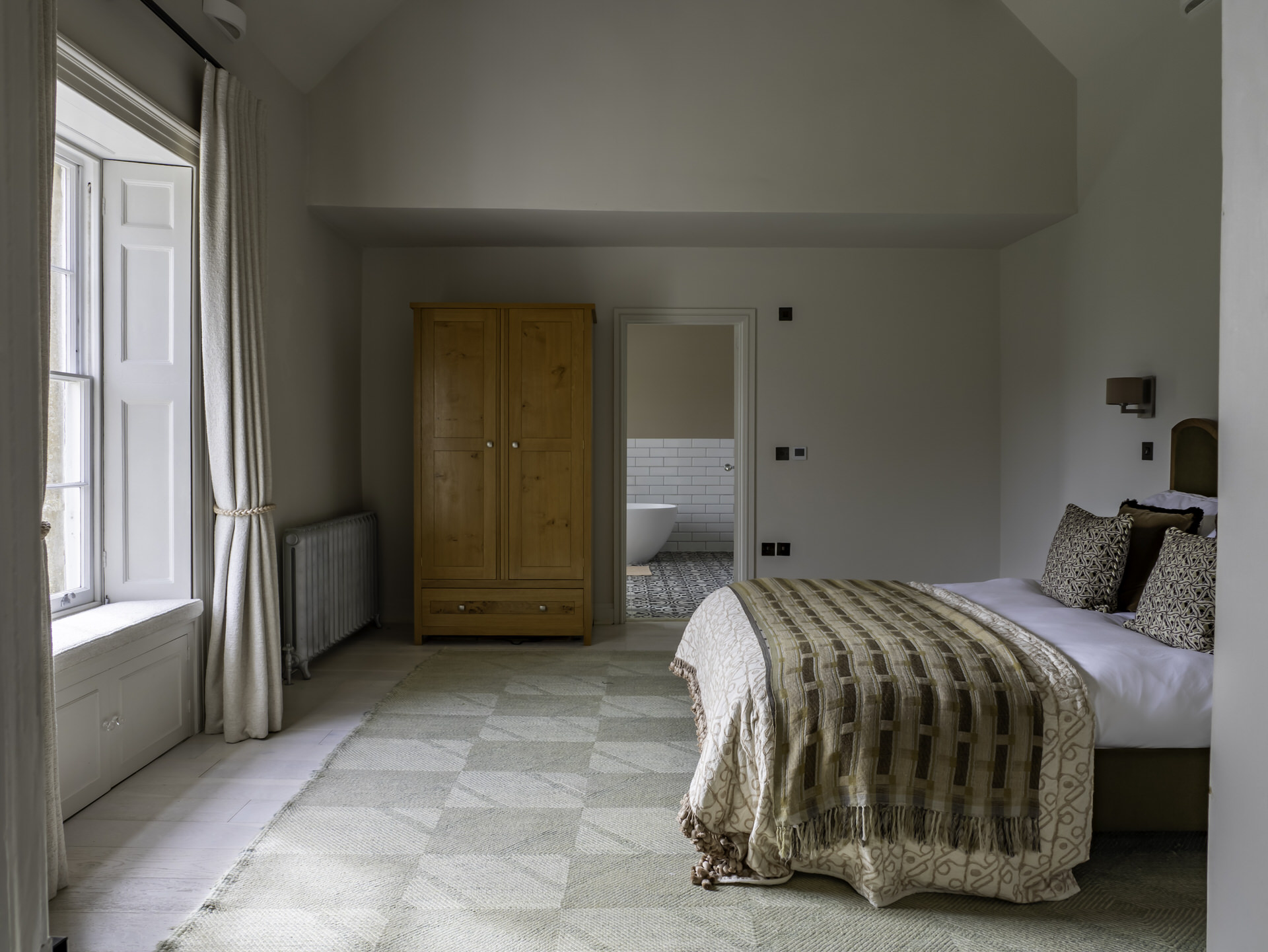 Brook House Ewen 91