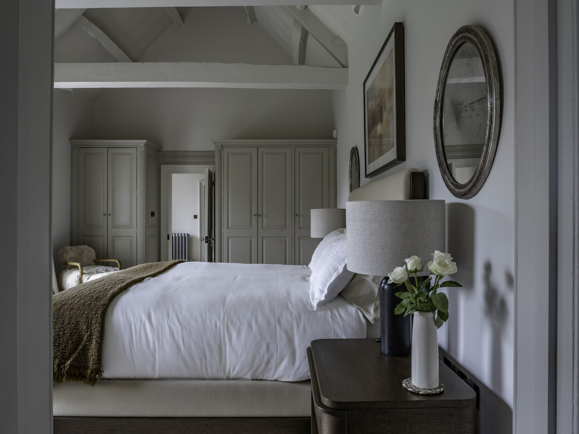 Brook House Ewen 84