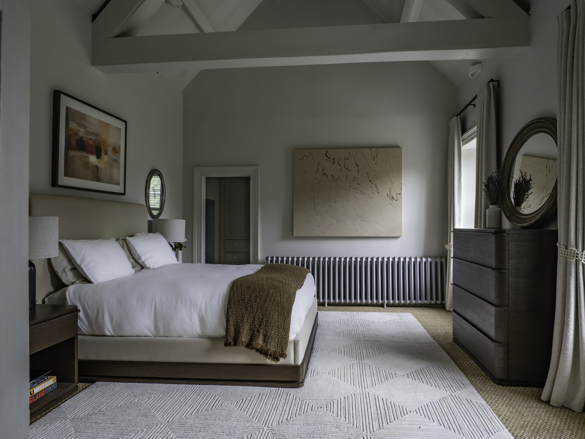 Brook House Ewen 81