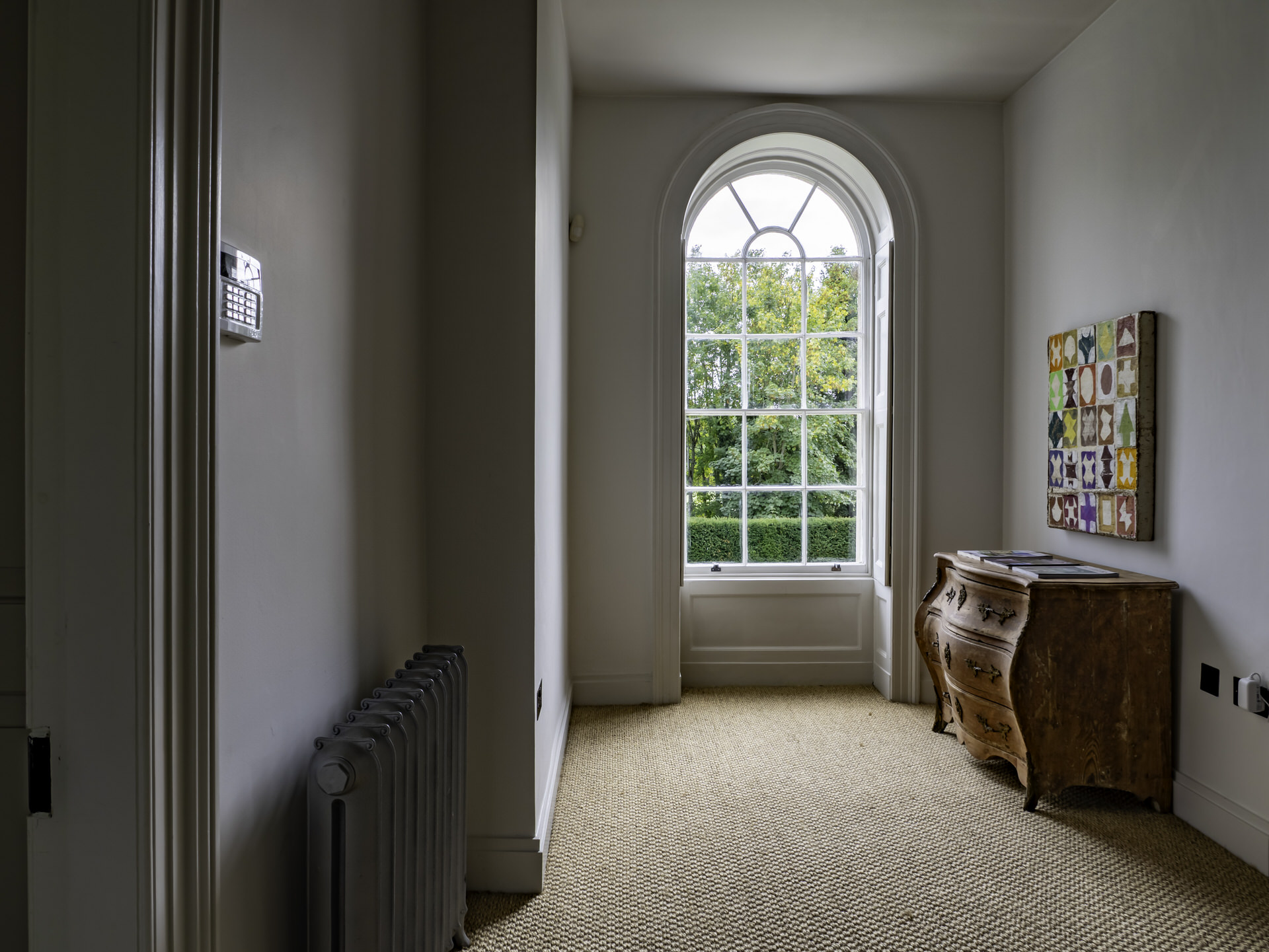 Brook House Ewen 76