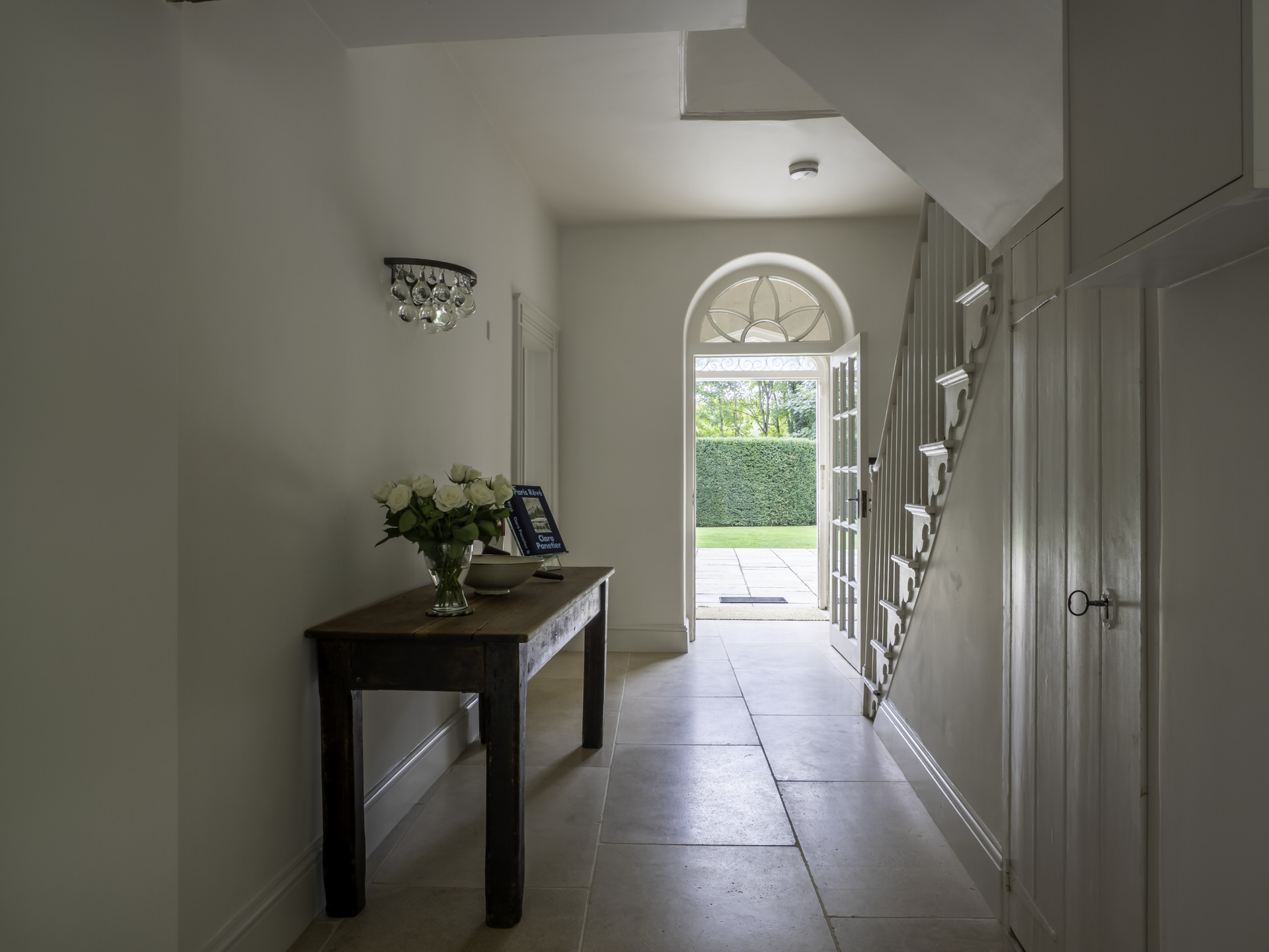 Brook House Ewen 60