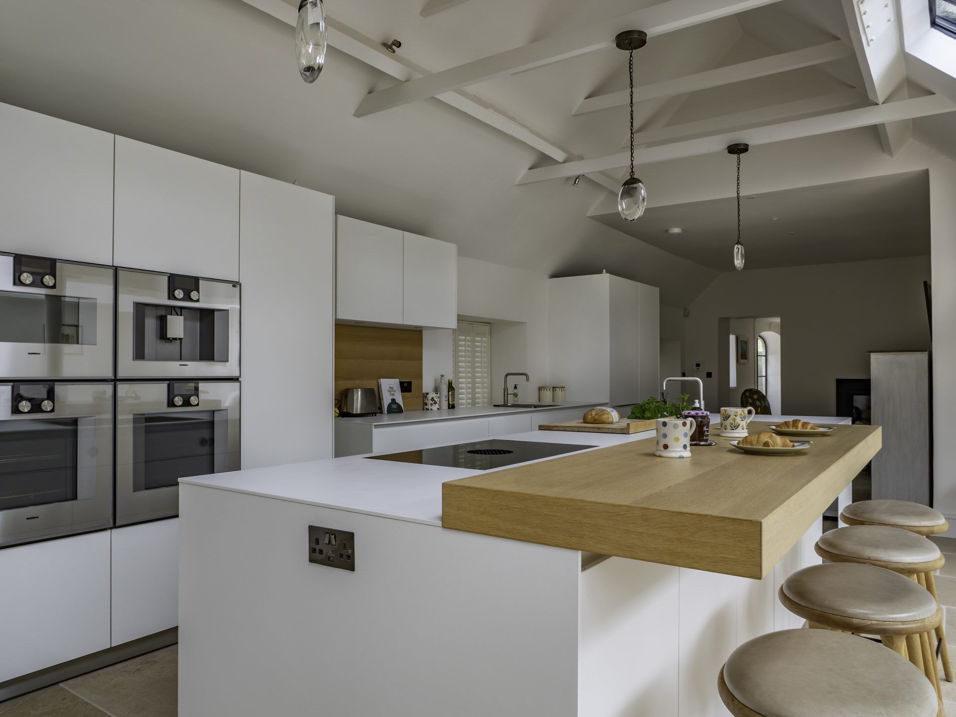Brook House Ewen 45