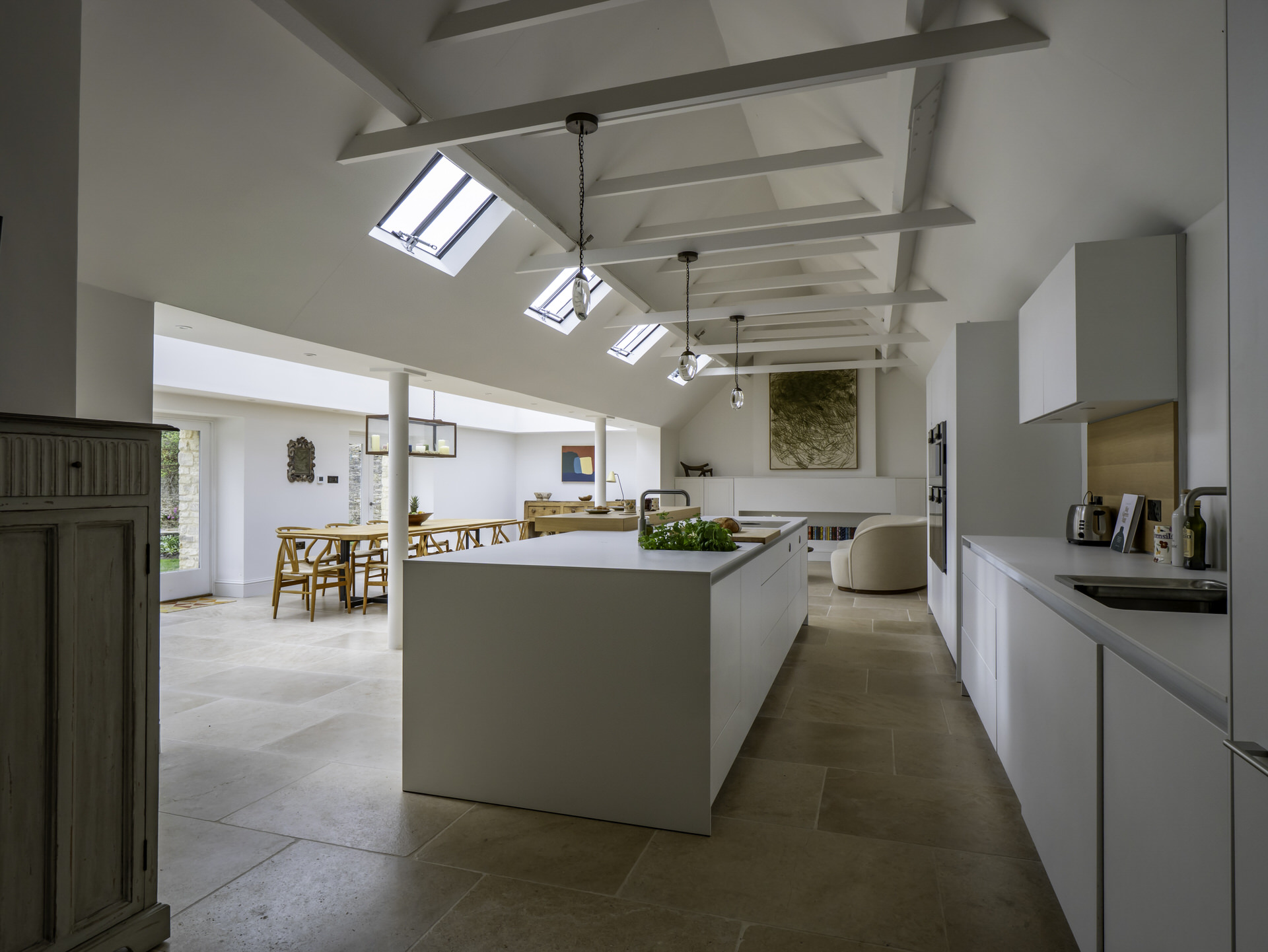 Brook House Ewen 34